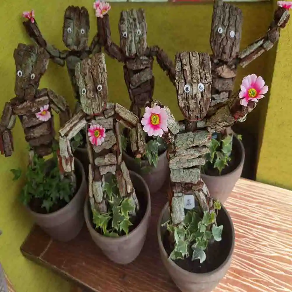 Cute Tree Bark Flower Figures