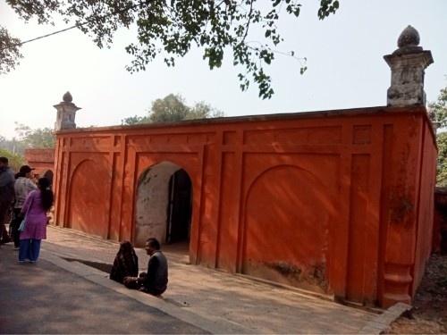 TerracottaWallsEmbraceQuietMoments