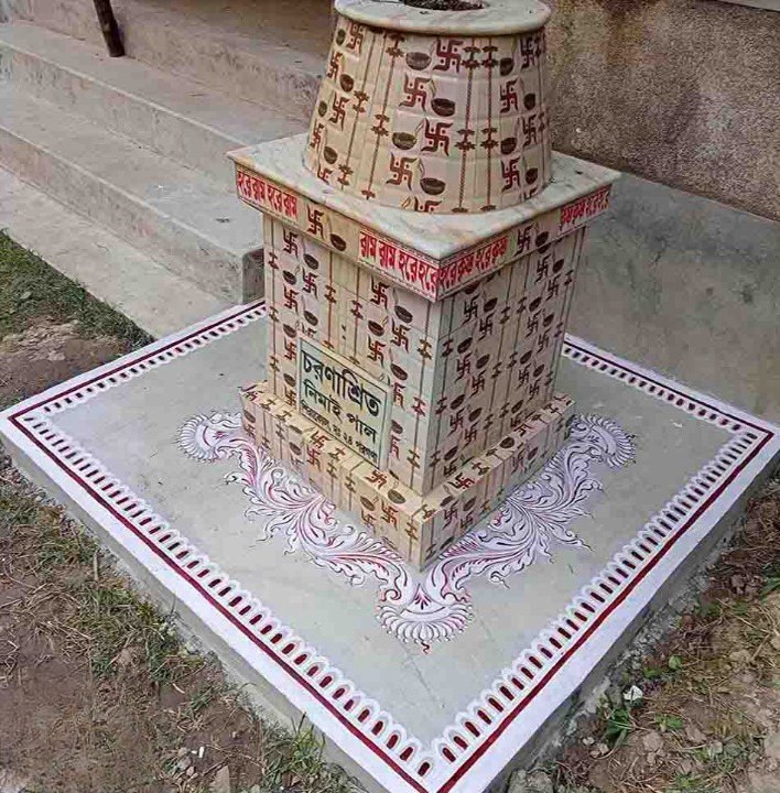 Traditional Tulsi Vrindavan with Sacred Hindu Symbols-1